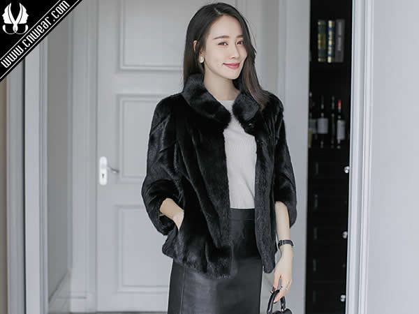 憨厚皇后女裝品牌形象展示