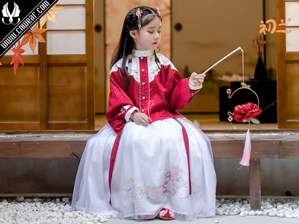 初立 (漢服童裝)品牌形象展示