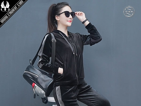 石頭魚(yú)服飾品牌形象展示