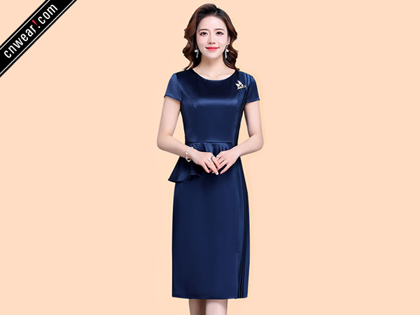 雅娜淇女裝品牌形象展示